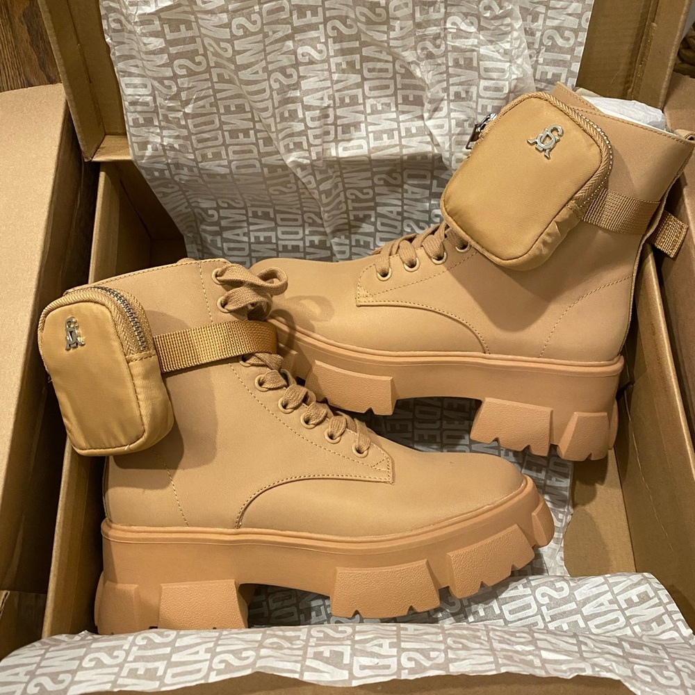 Steve Madden Thora Boots